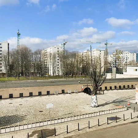 Dzielna 7